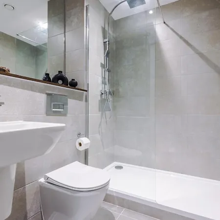 Apartment Premium 3 Bed Centre - Free Parking
