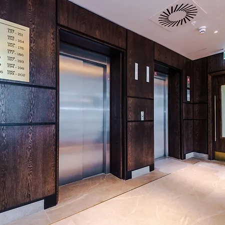 Premium 3 Bed Centre - Free Parking * リーズ