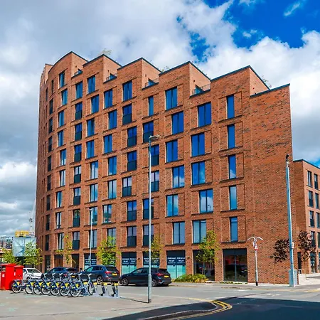 Premium 3 Bed Centre - Free Parking * Leeds (West Yorkshire)