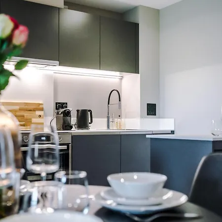 Premium 3 Bed Centre - Free Parking Leeds (West Yorkshire)