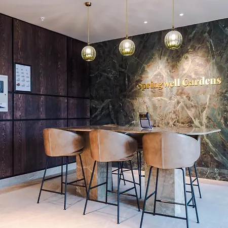 Premium 3 Bed Centre - Free Parking アパート リーズ