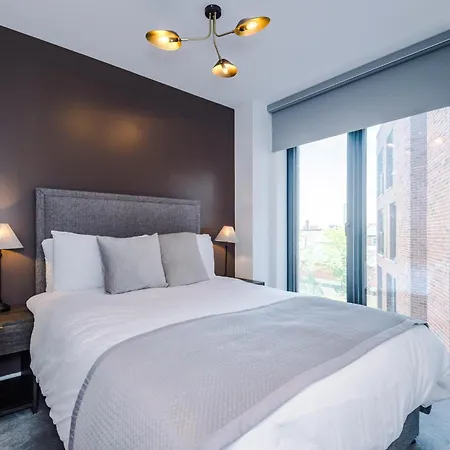 Premium 3 Bed Centre - Free Parking