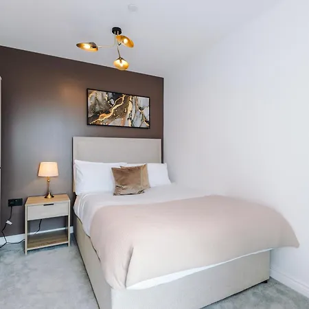 Premium 3 Bed Centre - Free Parking