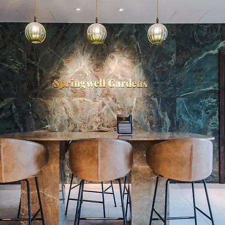 Premium 3 Bed Centre - Free Parking Leeds (West Yorkshire)