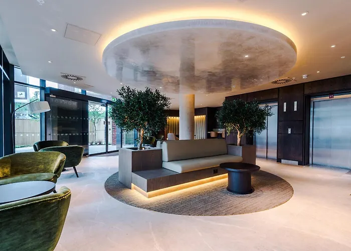 Premium 3 Bed Centre - Free Parking