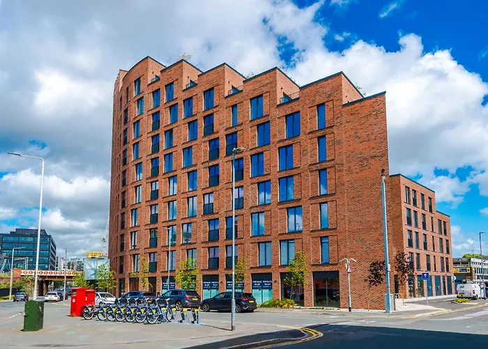 Premium 3 Bed Centre - Free Parking * Leeds (West Yorkshire)