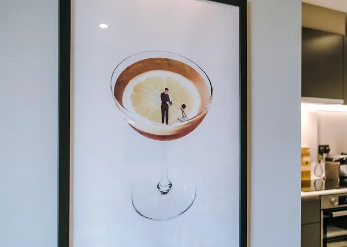 Premium 3 Bed Centre - Free Parking