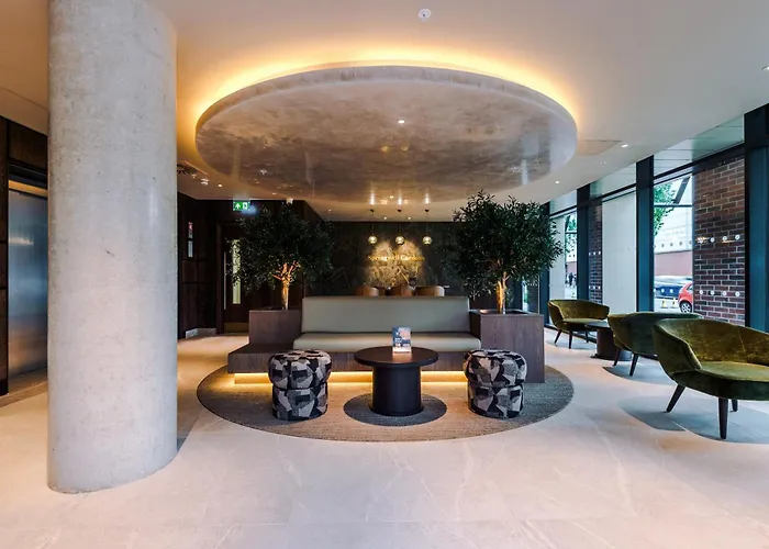 Premium 3 Bed Centre - Free Parking Apartment