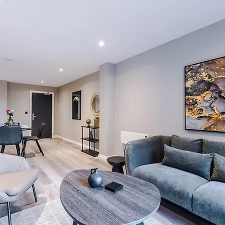 Premium 3 Bed Centre - Free Parking