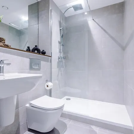 Premium 3 Bed Centre - Free Parking Leeds (West Yorkshire)