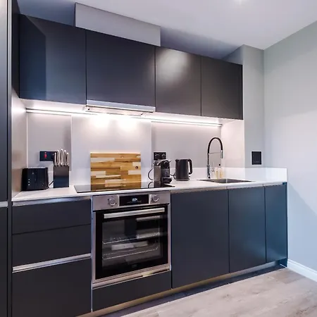 Premium 3 Bed Centre - Free Parking * Leeds (West Yorkshire)