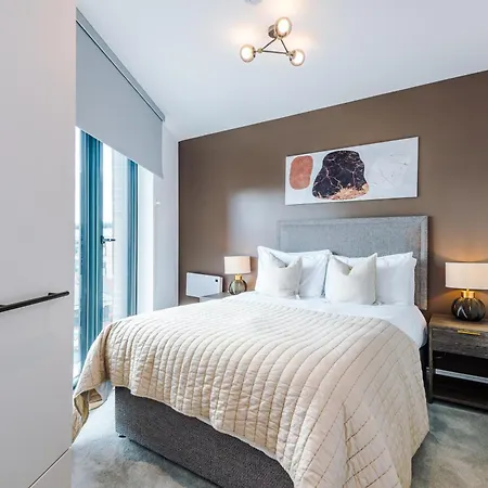 Premium 3 Bed Centre - Free Parking Leeds (West Yorkshire)