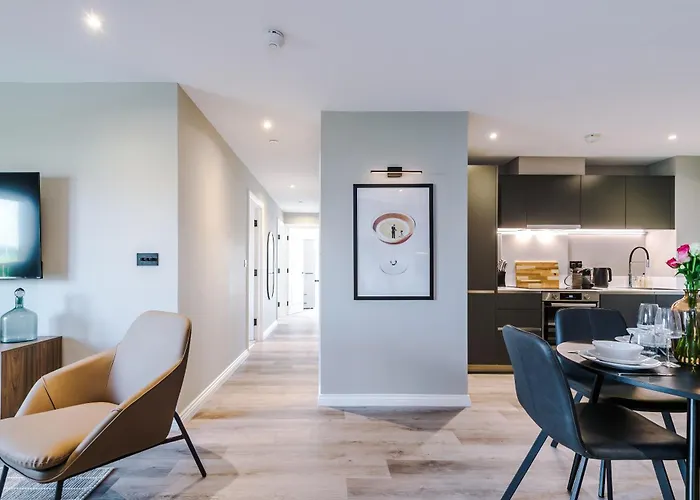 Premium 3 Bed Centre - Free Parking Λιντς